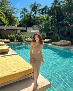 Aditi Bhatia feet photo 14