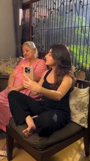 Aditi Bhatia feet photo 18