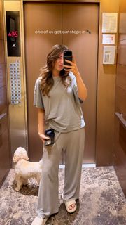 Aditi Bhatia feet photo 16