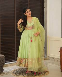 Aditi Budhathoki feet photo 4