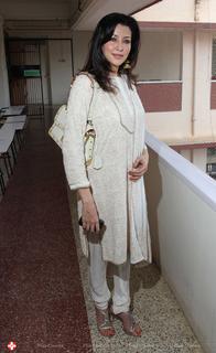 Aditi Govitrikar feet photo 17