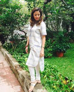 Aditi Govitrikar feet photo 4