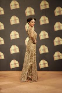 Aditi Rao Hydari feet photo thumbnail
