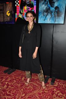 Aditi Rao Hydari feet photo thumbnail