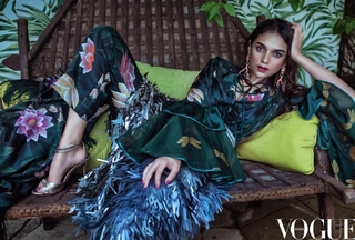 Aditi Rao Hydari feet photo thumbnail