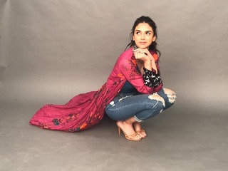 Aditi Rao Hydari feet photo thumbnail