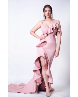 Aditi Rao Hydari feet photo thumbnail