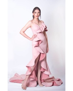 Aditi Rao Hydari feet photo thumbnail