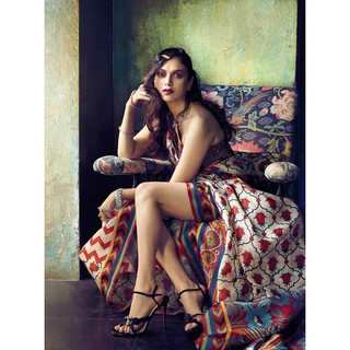 Aditi Rao Hydari feet photo thumbnail