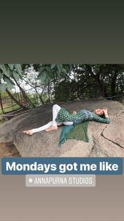 Aditi Rao Hydari feet photo thumbnail