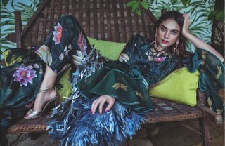 Aditi Rao Hydari feet photo thumbnail