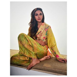 Aditi Rao Hydari feet photo thumbnail