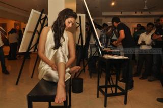 Aditi Rao Hydari feet photo thumbnail