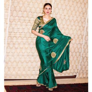 Aditi Rao Hydari feet photo thumbnail