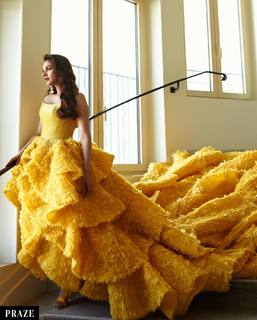 Aditi Rao Hydari feet photo thumbnail