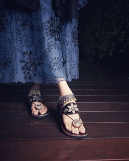 Aditi Rao Hydari feet photo thumbnail