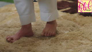 Aditi Sharma feet photo 10