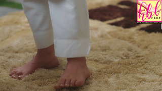 Aditi Sharma feet photo 9