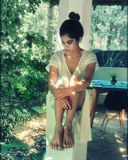 Aditi Sudhir Pohankar feet photo 6