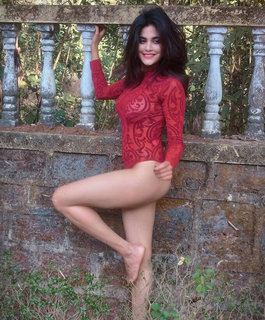 Aditi Sudhir Pohankar feet photo 5