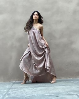 Aditi Sudhir Pohankar feet photo 10
