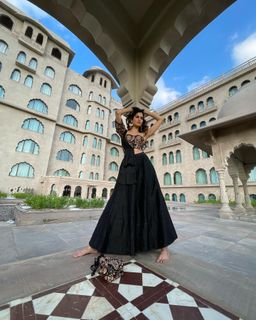 Aditi Sudhir Pohankar feet photo 3