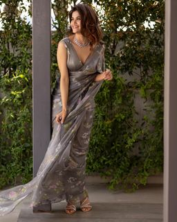 Aditi Sudhir Pohankar feet photo 13