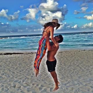 Adria Arjona feet photo thumbnail
