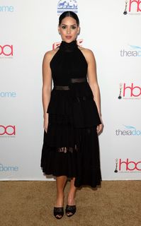 Adria Arjona feet photo thumbnail
