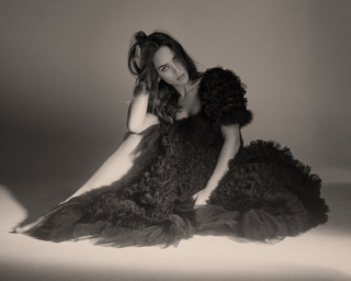 Adria Arjona feet photo thumbnail