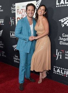 Adria Arjona feet photo thumbnail