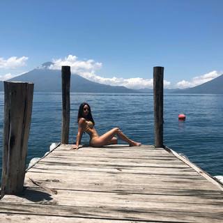 Adria Arjona feet photo thumbnail