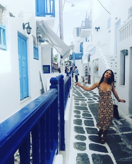 Adria Arjona feet photo thumbnail