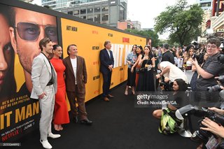 Adria Arjona feet photo thumbnail