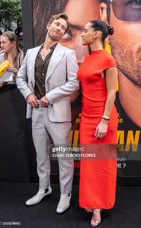 Adria Arjona feet photo thumbnail