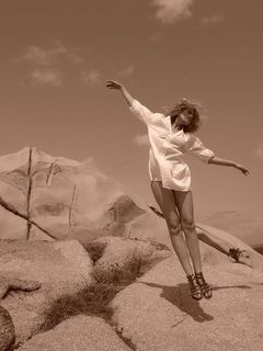Adriana Abenia feet photo 14