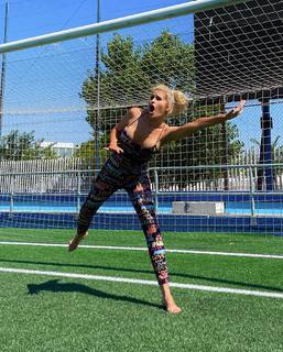 Adriana Abenia feet photo 15