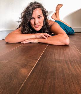 Adriana Birolli feet photo 4