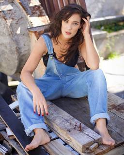 Adriana Birolli feet photo 8