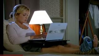 Adriana Esteves feet photo thumbnail