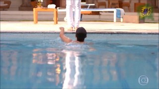 Adriana Esteves feet photo thumbnail