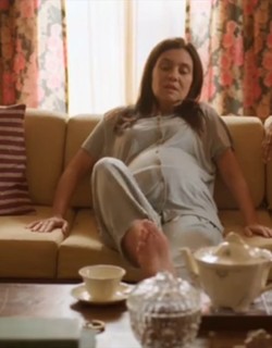 Adriana Esteves feet photo thumbnail