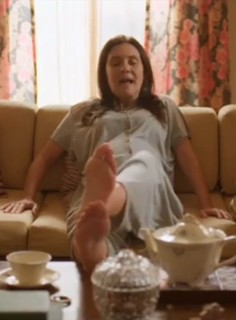 Adriana Esteves feet photo thumbnail