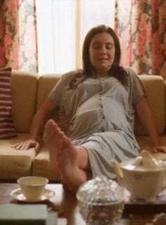 Adriana Esteves feet photo thumbnail