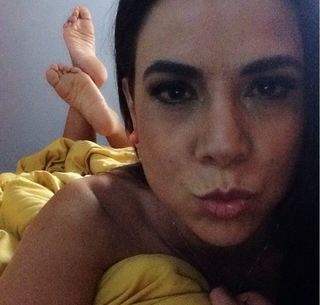 Adriana Ferrari feet photo 3