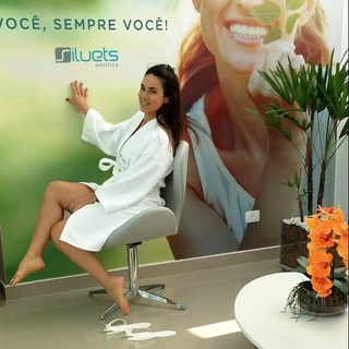 Adriana Ferrari feet photo 13