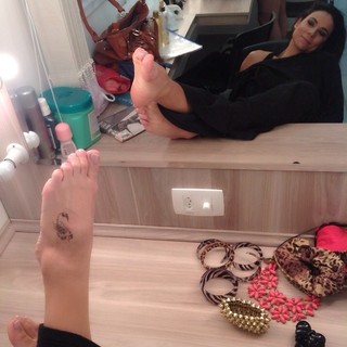 Adriana Ferrari feet photo 10