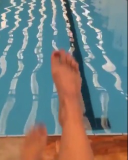 Adriana Ferrari feet photo 7