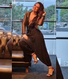 Adriana Ferrari feet photo 11