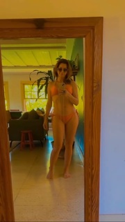 Adriana Garambone feet photo 18